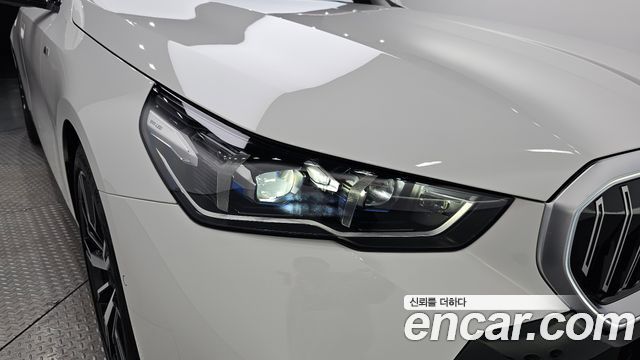 BMW 5-Series 530i xDrive M Sport