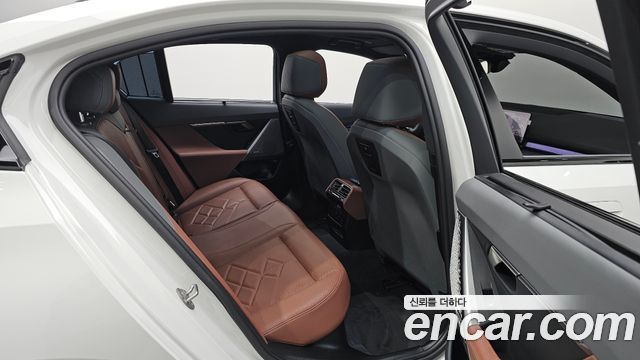 BMW 5-Series 530i xDrive M Sport