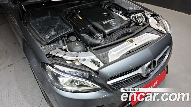 Mercedes-Benz C-Class C200 Coupe