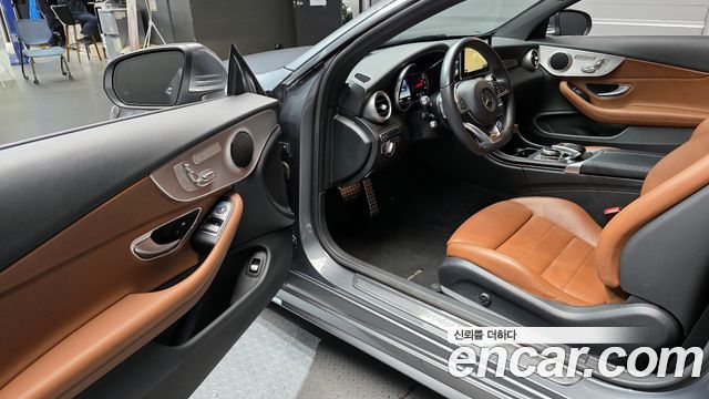 Mercedes-Benz C-Class C200 Coupe