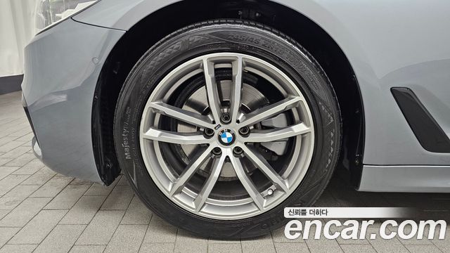 BMW 5-Series 520d M Sport Package Plus