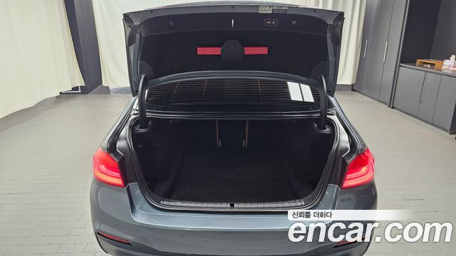 BMW 5-Series 520d M Sport Package Plus