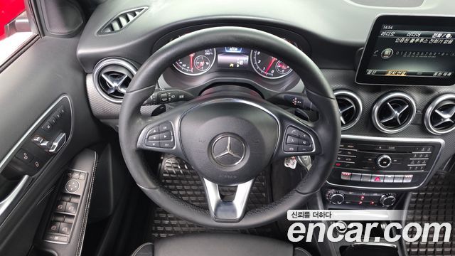 Mercedes-Benz A-Class A200