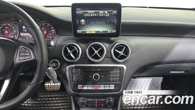 Mercedes-Benz A-Class A200