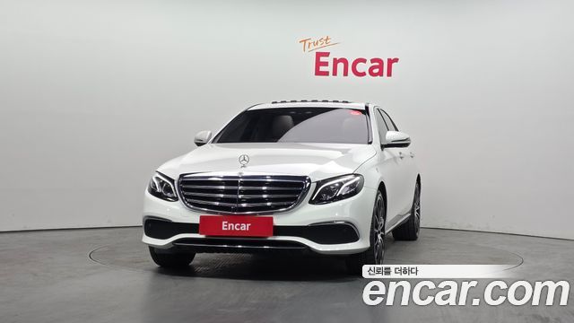 Mercedes-Benz E-Class E300 4MATIC Exclusive