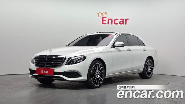 Mercedes-Benz E-Class E300 4MATIC Exclusive
