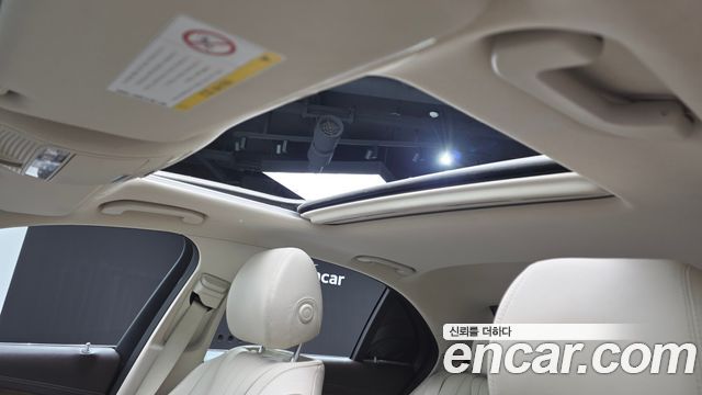 Mercedes-Benz E-Class E300 4MATIC Exclusive