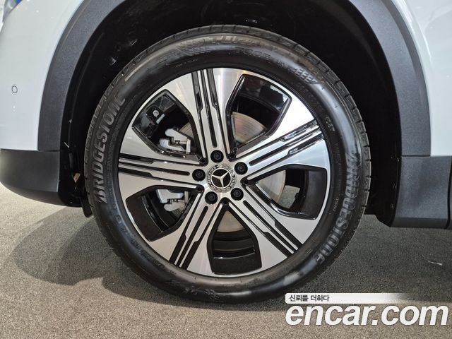 Mercedes-Benz EQB EQB300 4MATIC Progressive