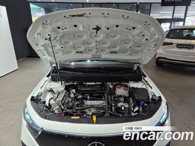 Mercedes-Benz EQB EQB300 4MATIC Progressive
