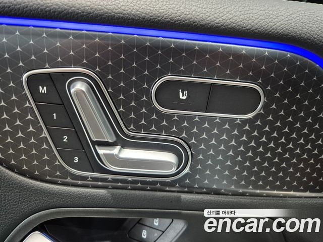 Mercedes-Benz EQB EQB300 4MATIC Progressive