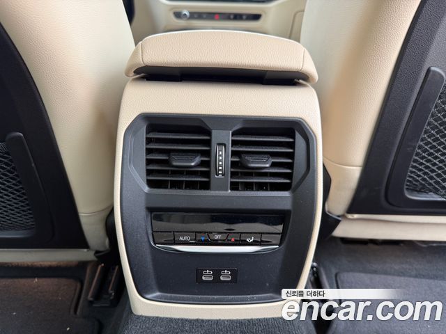 BMW 3-Series 320i