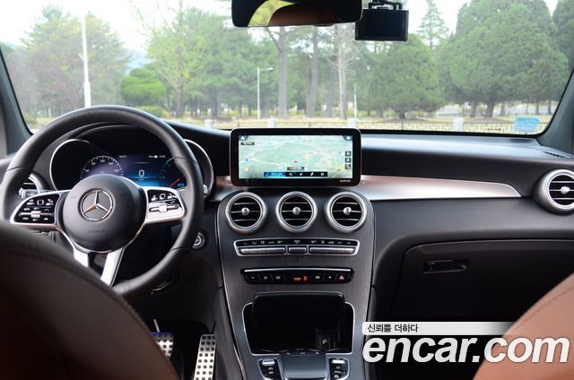 Mercedes-Benz GLC-Class GLC300e 4MATIC Coupe