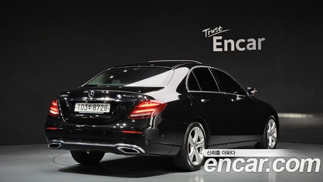 Mercedes-Benz E-Class E220d Avantgarde