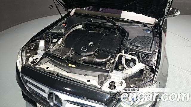 Mercedes-Benz E-Class E220d Avantgarde