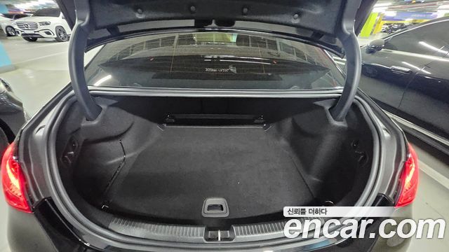 Mercedes-Benz C-Class C300 4MATIC AMG Line