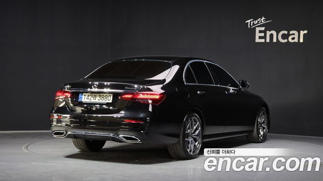Mercedes-Benz E-Class E220d 4MATIC AMG Line