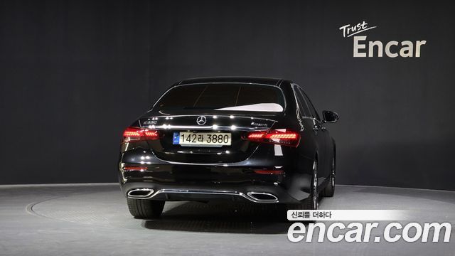 Mercedes-Benz E-Class E220d 4MATIC AMG Line