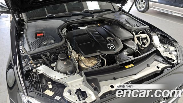 Mercedes-Benz E-Class E220d 4MATIC AMG Line