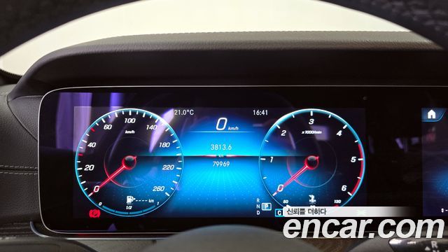 Mercedes-Benz E-Class E220d 4MATIC AMG Line