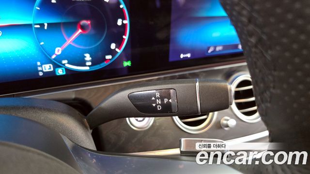 Mercedes-Benz E-Class E220d 4MATIC AMG Line