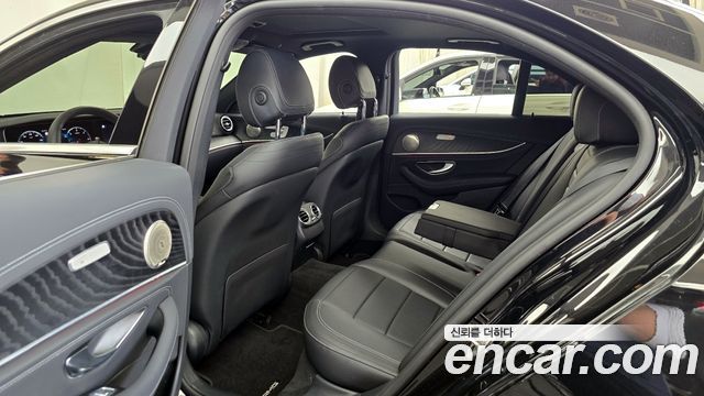 Mercedes-Benz E-Class E220d 4MATIC AMG Line