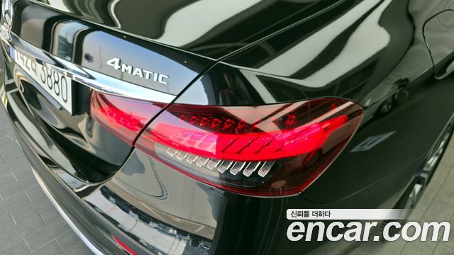 Mercedes-Benz E-Class E220d 4MATIC AMG Line