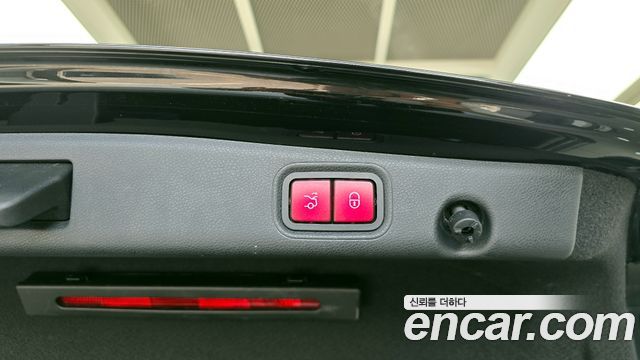 Mercedes-Benz E-Class E220d 4MATIC AMG Line