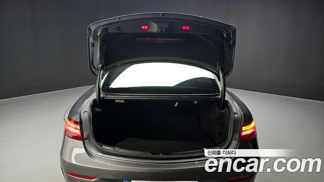 Mercedes-Benz E-Class E220d Coupe