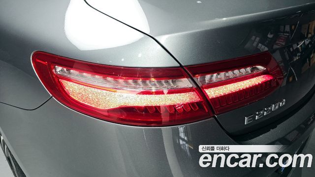 Mercedes-Benz E-Class E220d Coupe