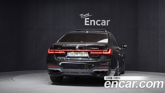 BMW 7-Series 740Li xDrive M Sport Package