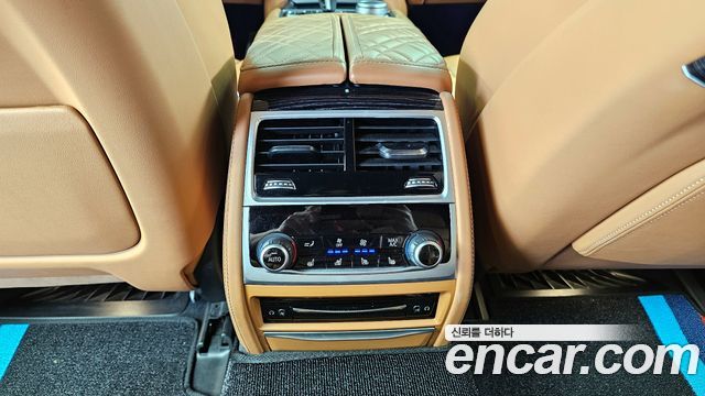 BMW 7-Series 740Li xDrive M Sport Package
