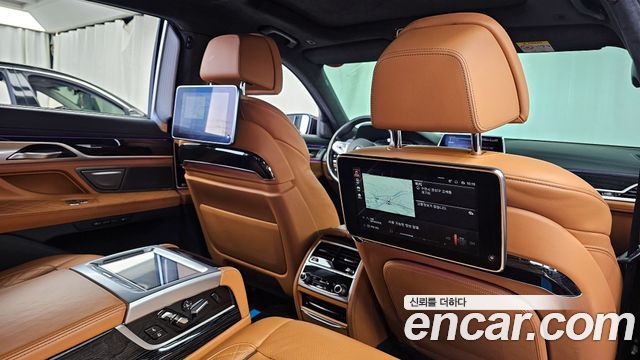 BMW 7-Series 740Li xDrive M Sport Package