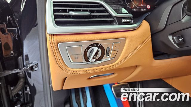 BMW 7-Series 740Li xDrive M Sport Package