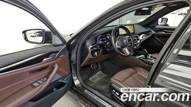 BMW 5Series (G30) 530e M Sport