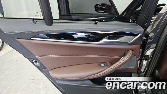 BMW 5-Series 530e M Sport