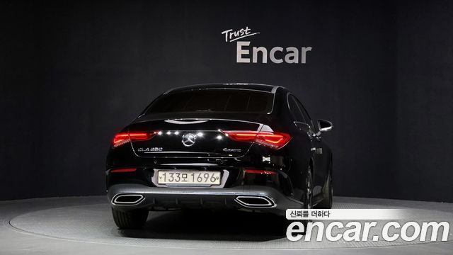 Mercedes-Benz CLA-Class CLA250 4MATIC