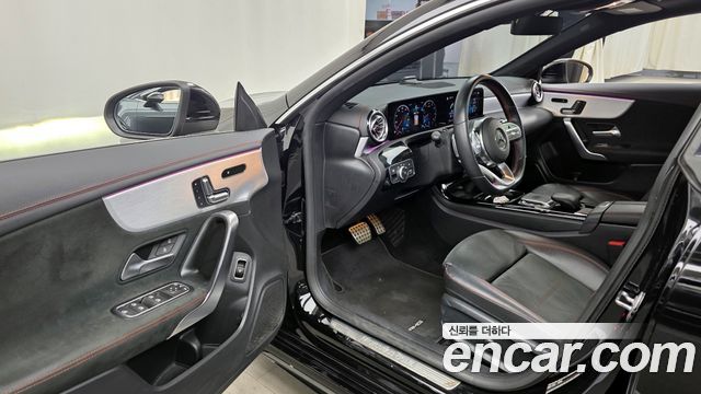 Mercedes-Benz CLA-Class CLA250 4MATIC