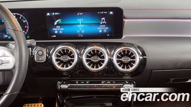 Mercedes-Benz CLA-Class CLA250 4MATIC