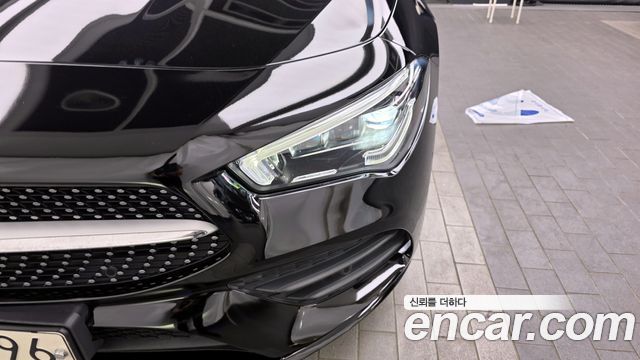Mercedes-Benz CLA-Class CLA250 4MATIC