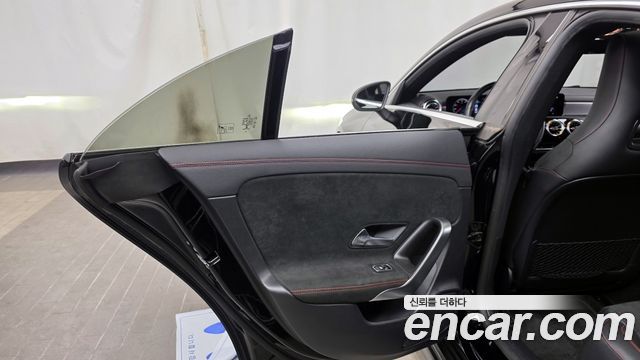 Mercedes-Benz CLA-Class CLA250 4MATIC