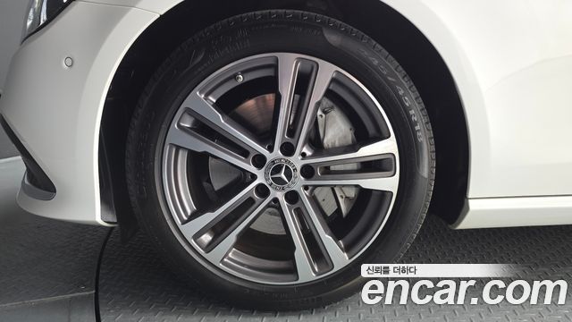 Mercedes-Benz E-Class E350 4MATIC Avantgarde