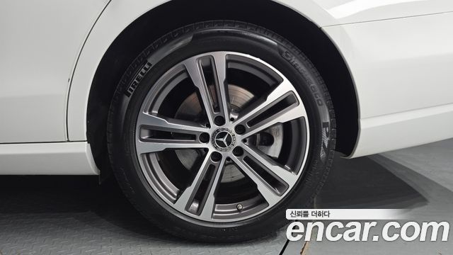 Mercedes-Benz E-Class E350 4MATIC Avantgarde