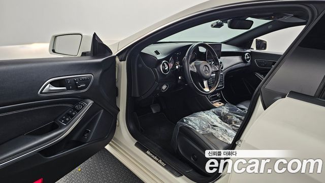 Mercedes-Benz CLA-Class CLA200 d