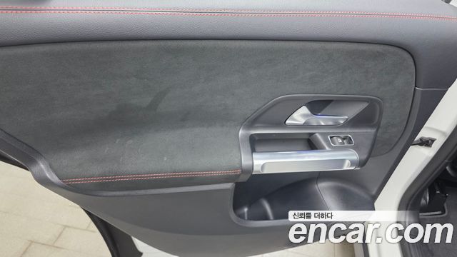 Mercedes-Benz GLB-Class GLB250 4MATIC