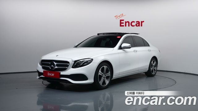 Mercedes-Benz E-Class E300 4MATIC Avnatgarde