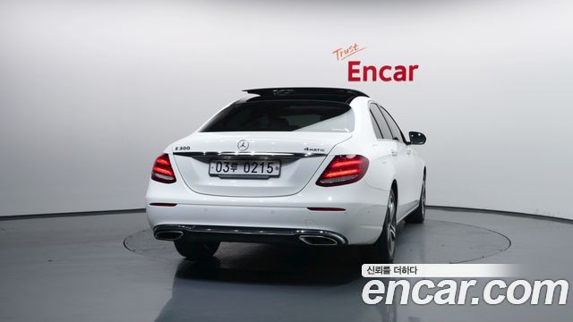 Mercedes-Benz E-Class E300 4MATIC Avnatgarde