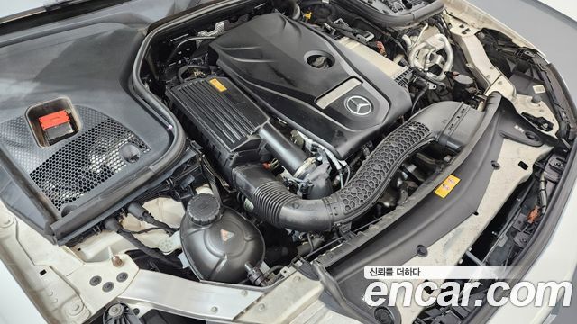 Mercedes-Benz E-Class E300 4MATIC Avnatgarde