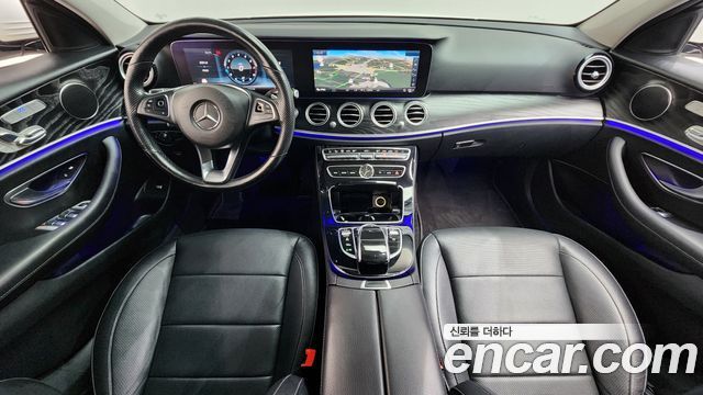 Mercedes-Benz E-Class E300 4MATIC Avnatgarde
