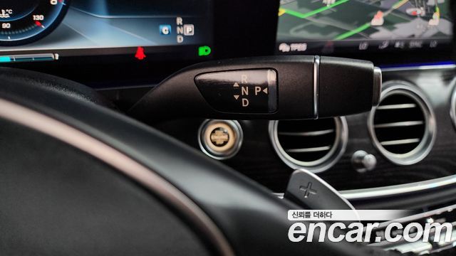 Mercedes-Benz E-Class E300 4MATIC Avnatgarde