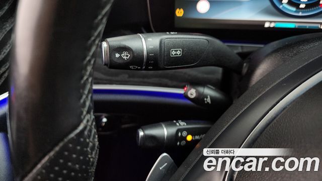 Mercedes-Benz E-Class E300 4MATIC Avnatgarde